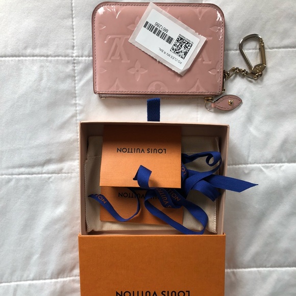 *SOLD* Louis Vuitton Vernis Key Pouch - Picture 2 of 4